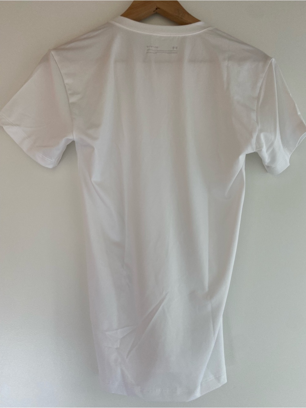 Under Armour White Men’s V-Neck Performance Tee Heat Gear - Picture 4 of 5